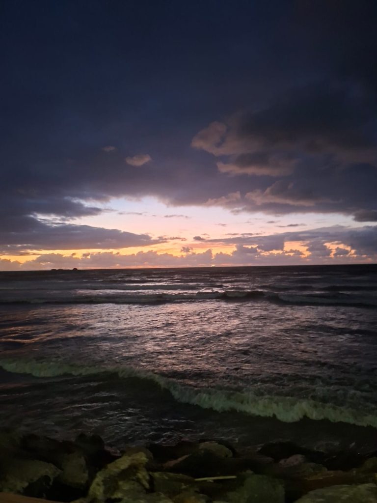 Nebulosidade predomina e há risco de chuva ao longo desta segunda (23)