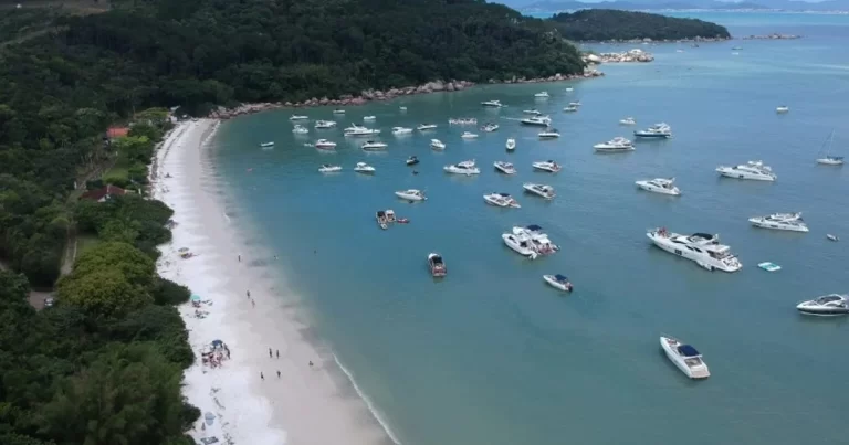 Vento Sul no Litoral Catarinense exige atenção de banhistas e embarcações