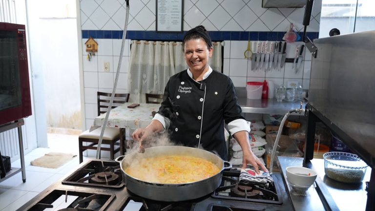 Mariscada: chef ensina receita típica da Festa Nacional do Marisco em Penha