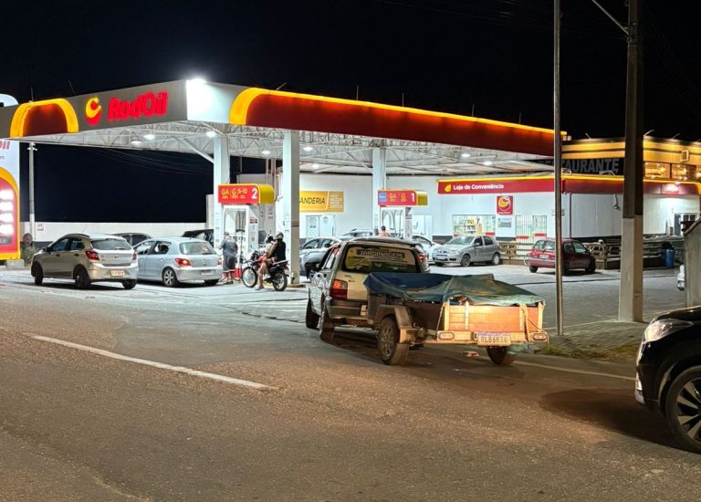 Eixo Penha–Navegantes–Piçarras em alerta: corrida a postos e mercados antecipa reflexos da greve