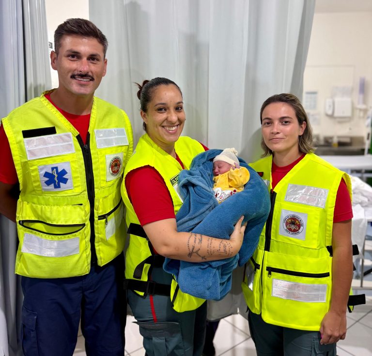 Bombeiros auxiliam parto emergencial e garantem atendimento seguro em Barra Velha