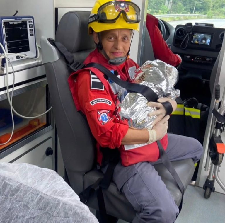Parto emergencial mobiliza equipes e termina com final feliz em Navegantes