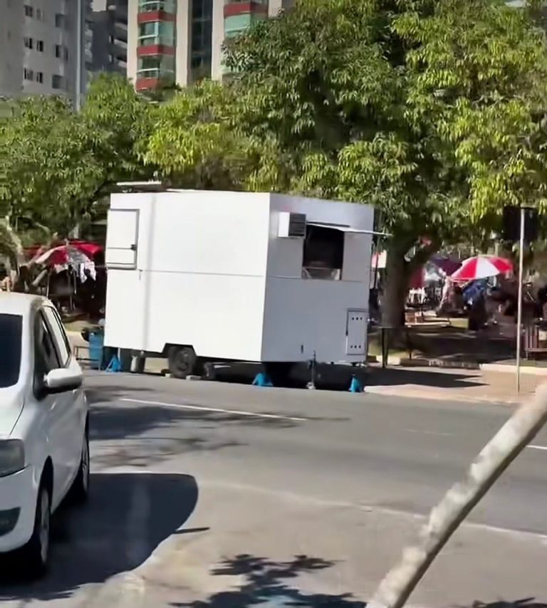 Itajaí impõe padronização visual e prazo para food trucks na Beira-Rio