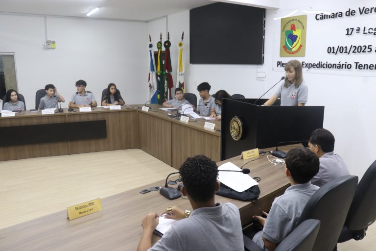 Vereadores mirins de Penha participam de encontro de formação