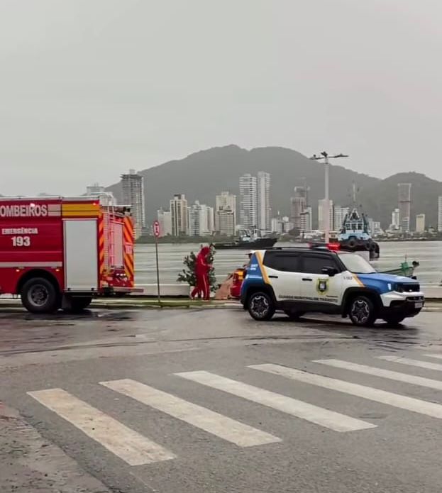 Corpo de mulher é encontrado às margens do rio Itajaí-Açu em Navegantes