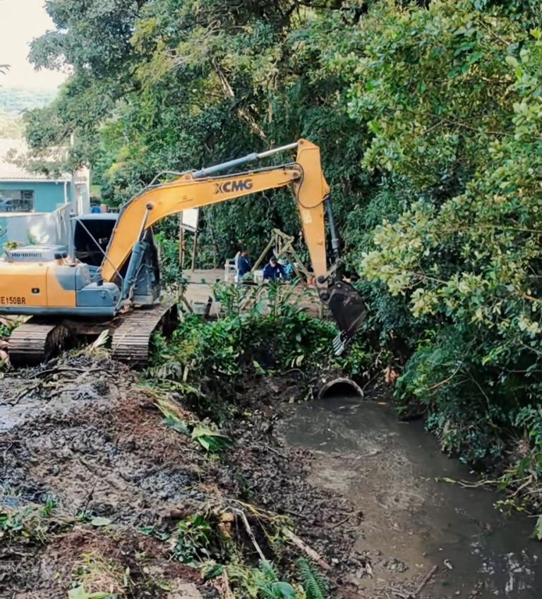 Penha intensifica limpeza de canais e monitoramento de áreas de risco antes do inverno