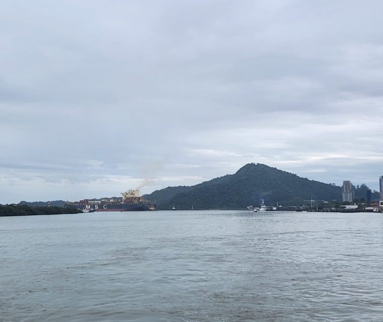 Frente fria mantém tempo estável e temperaturas baixas em Penha e região nesta terça-feira (19)