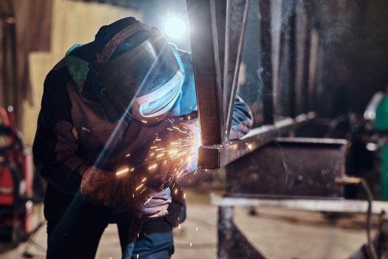 Penha abre inscrições para curso gratuito de soldagem industrial