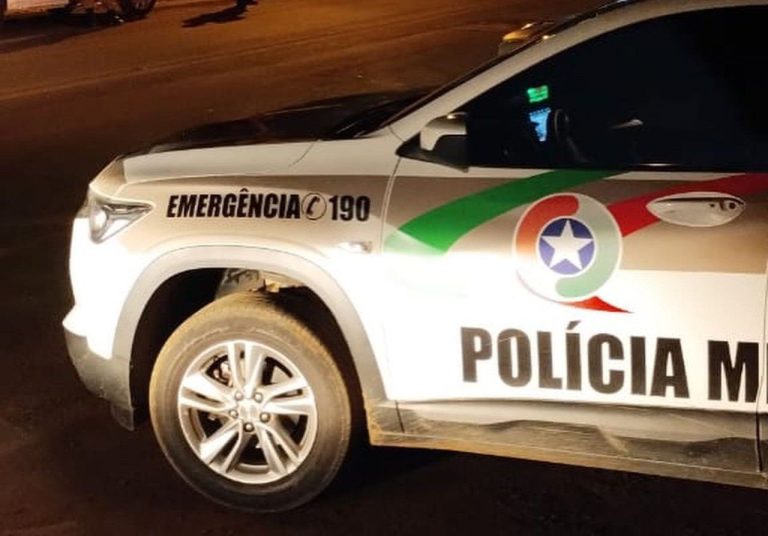 Suspeito morre em confronto com a Polícia Militar durante recuperação de caminhonete furtada em Penha