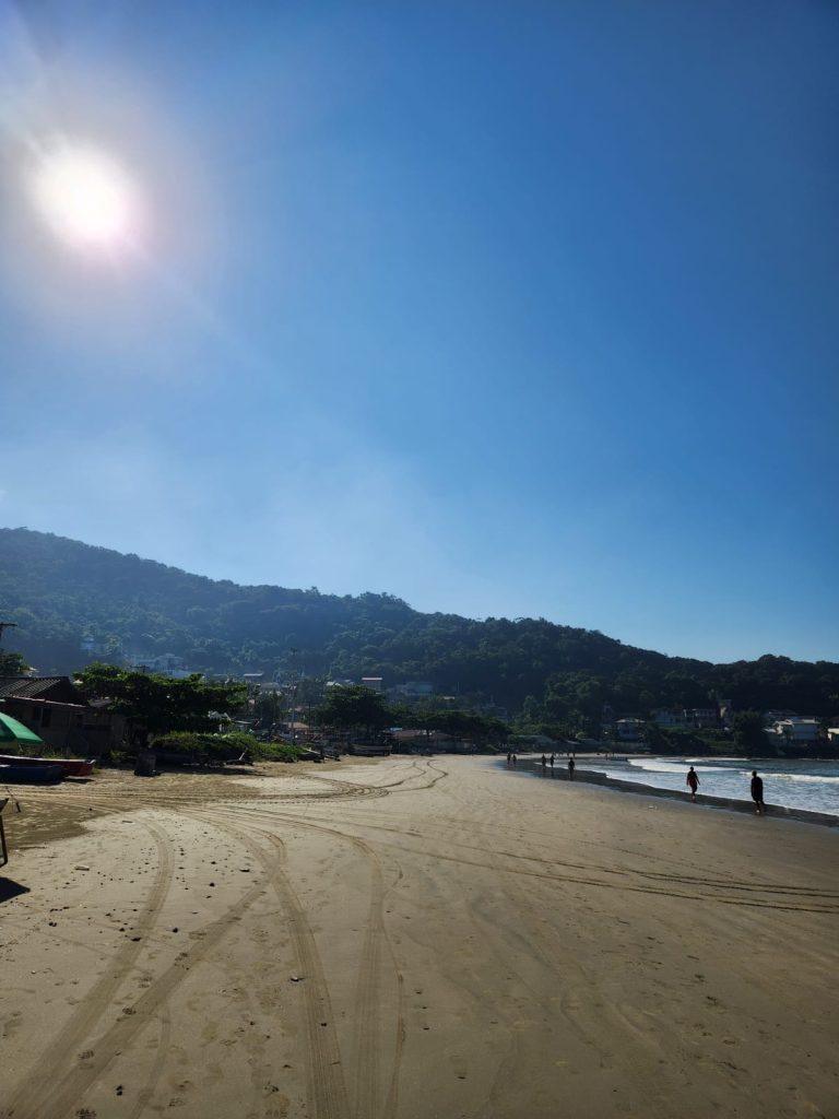 Semana começa com calor acima da média e termina com chuva em Penha e região