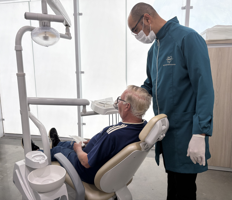 Penha Sorridente já entregou 298 próteses dentárias pela rede pública em 2026
